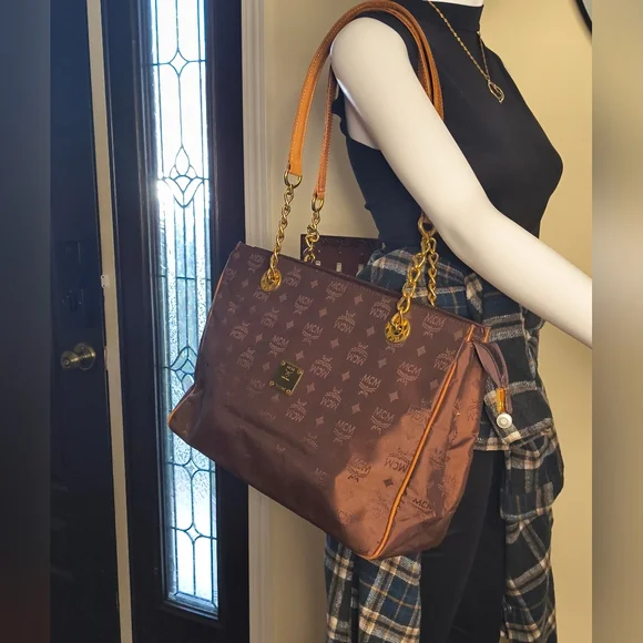 MCM Vintage Large Visetos Monogram Chain Tote Bag – Brown Nylon & Gold Hardware - Picture 8 of 13